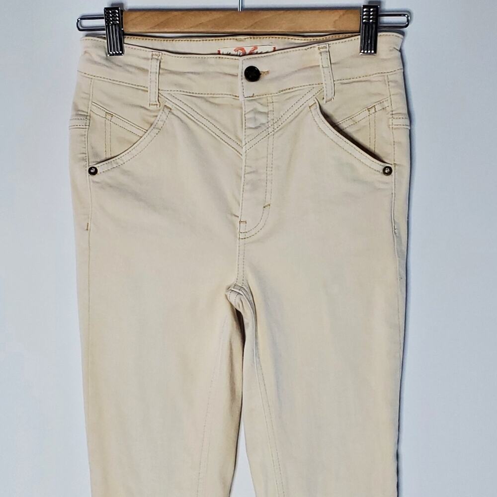 Free People We the Free beige skinny jeans Size 26  Great condition